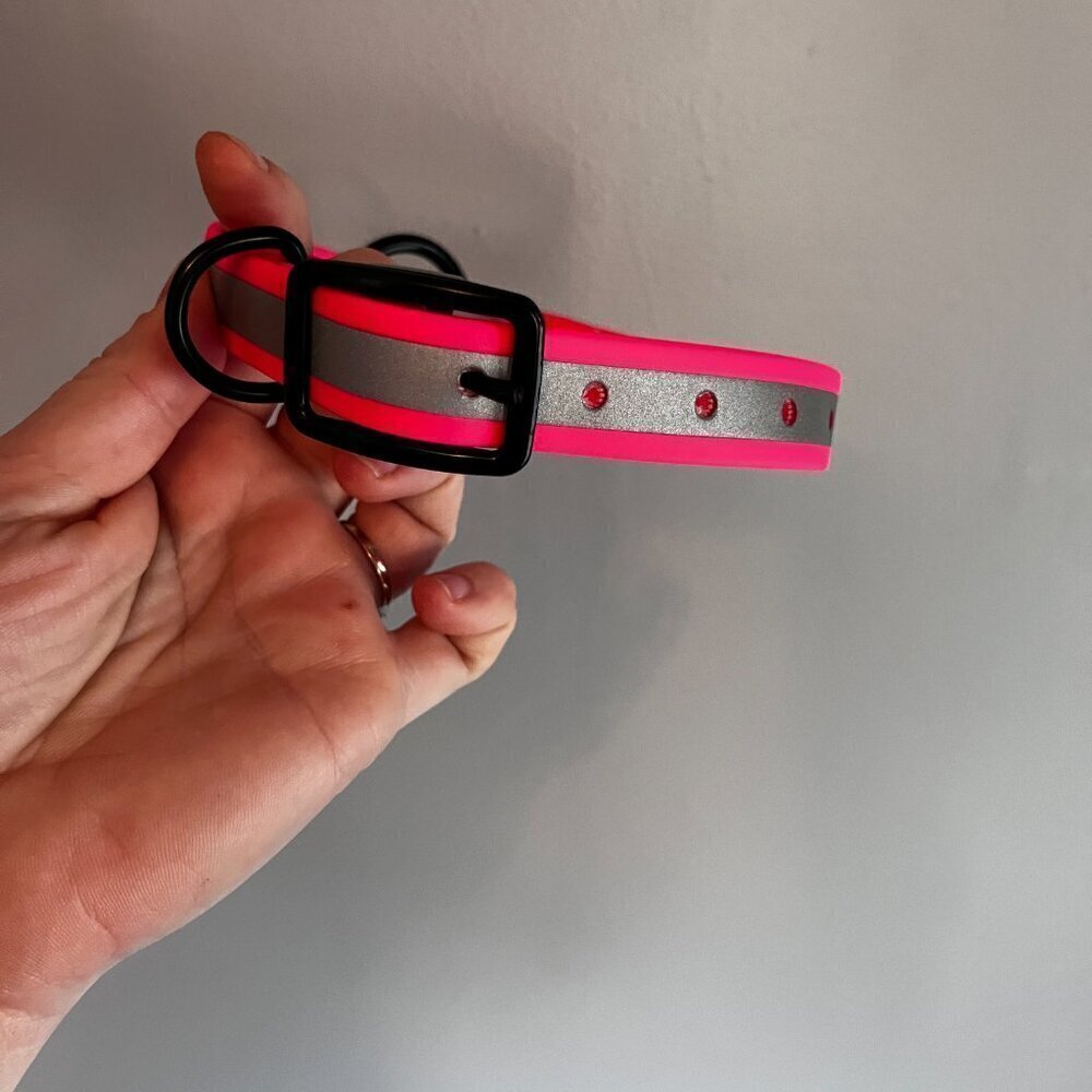 Pink dog collar Reflective Waterproof Small NWT